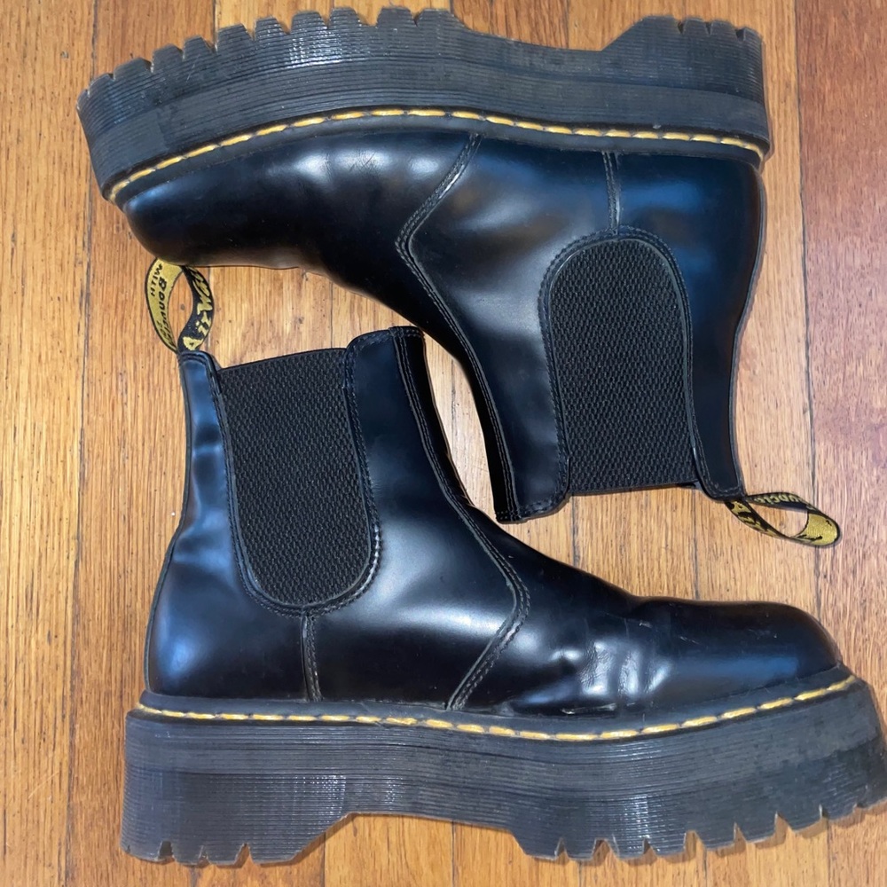 Dr. Marten Platform Chelsea Boots